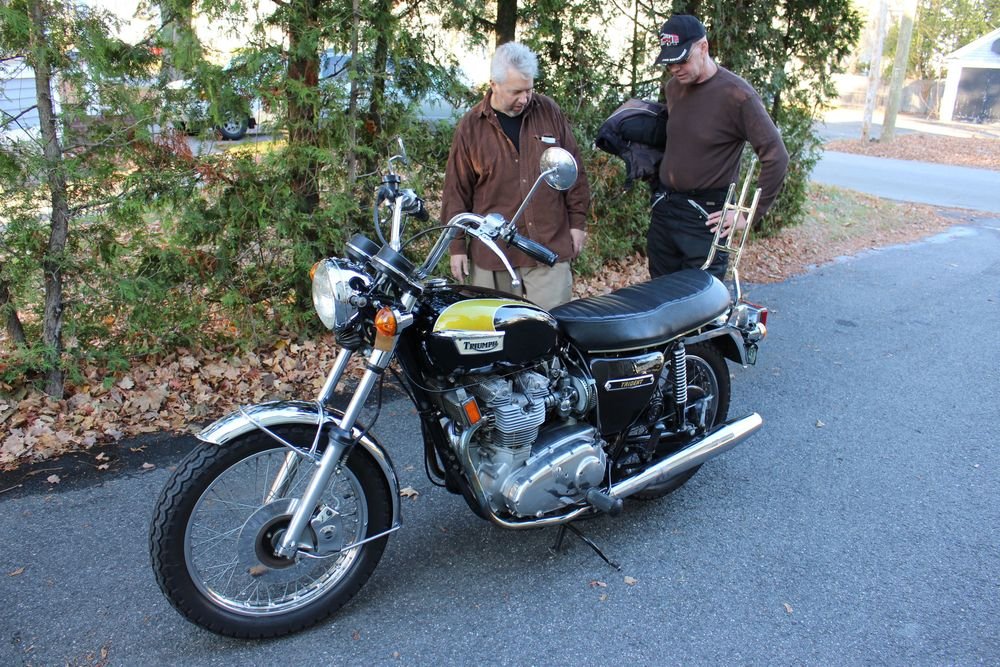 Tim Sparks and Mike Wallace share a love of motorcycles, a passion that drew Sparks to want to help Wallace, a stranger who needs a kidney transplant. Bud Wilkinson/Republican-American